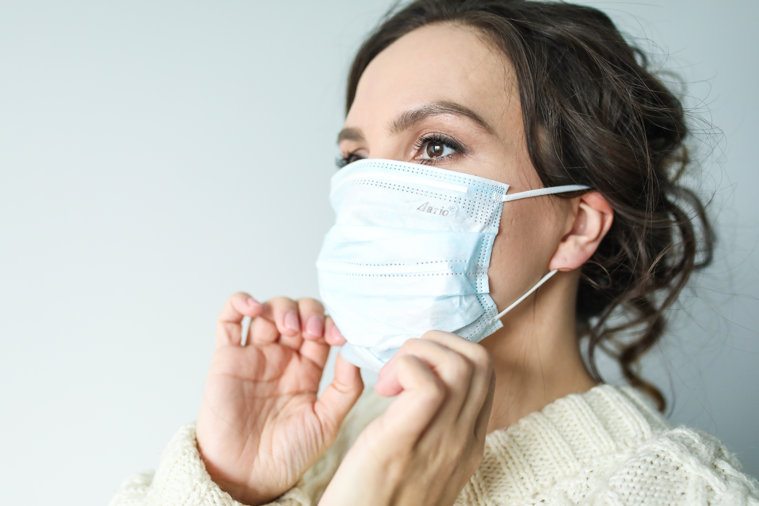 woman with face mask