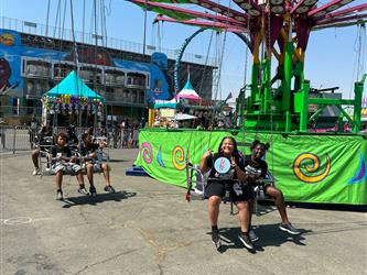 Students field trip to the state fair